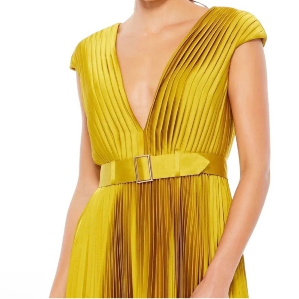 Ieena for Mac Duggal Pleated Midi Dress Women Size 6 v neck Cap Sleeve 26483 - Picture 2 of 6